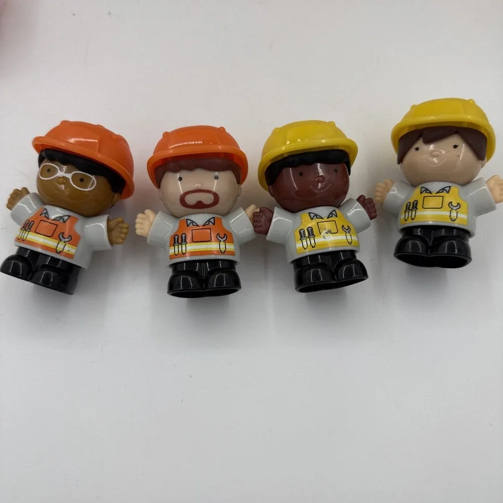 Playgo Construction Site With Moving Parts & 4 Workers